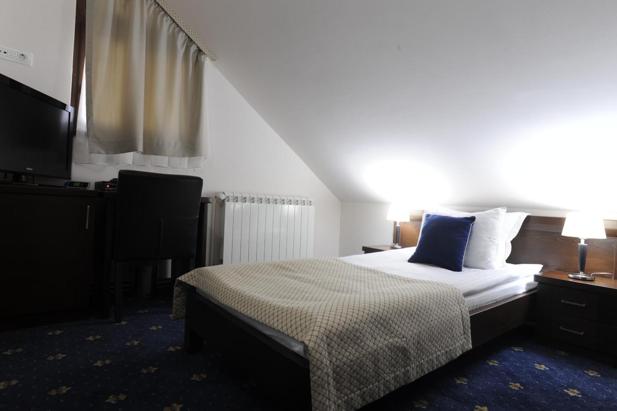 Hotel Trebjesa Niksic Luaran gambar